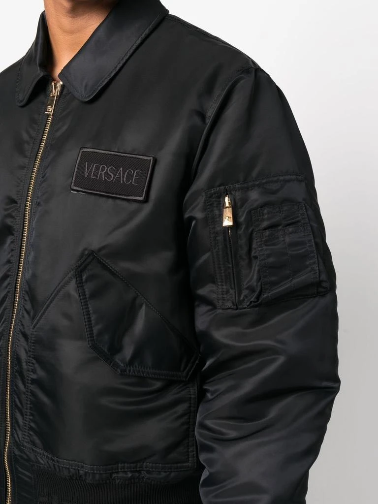 商品Versace|Logo patch bomber jacket,价格¥6038,第5张图片详细描述