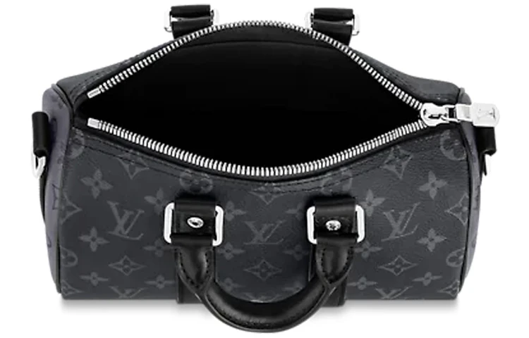 商品[国内直发] Louis Vuitton|keepall 25 金属件黑武士老花可调节肩带 涂层帆布牛皮革饰边 手提单肩斜挎包 常规 男款 黑色/灰色,价格¥20594,第6张图片详细描述