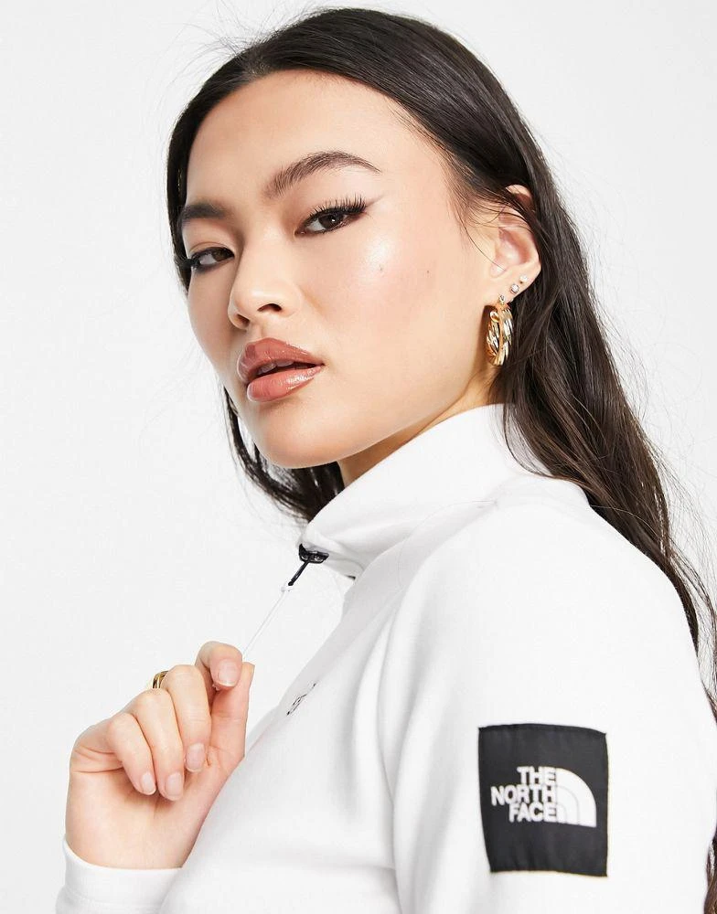 商品The North Face|The North Face Black Box 1/4 zip long sleeve t-shirt in white,价格¥254,第3张图片详细描述