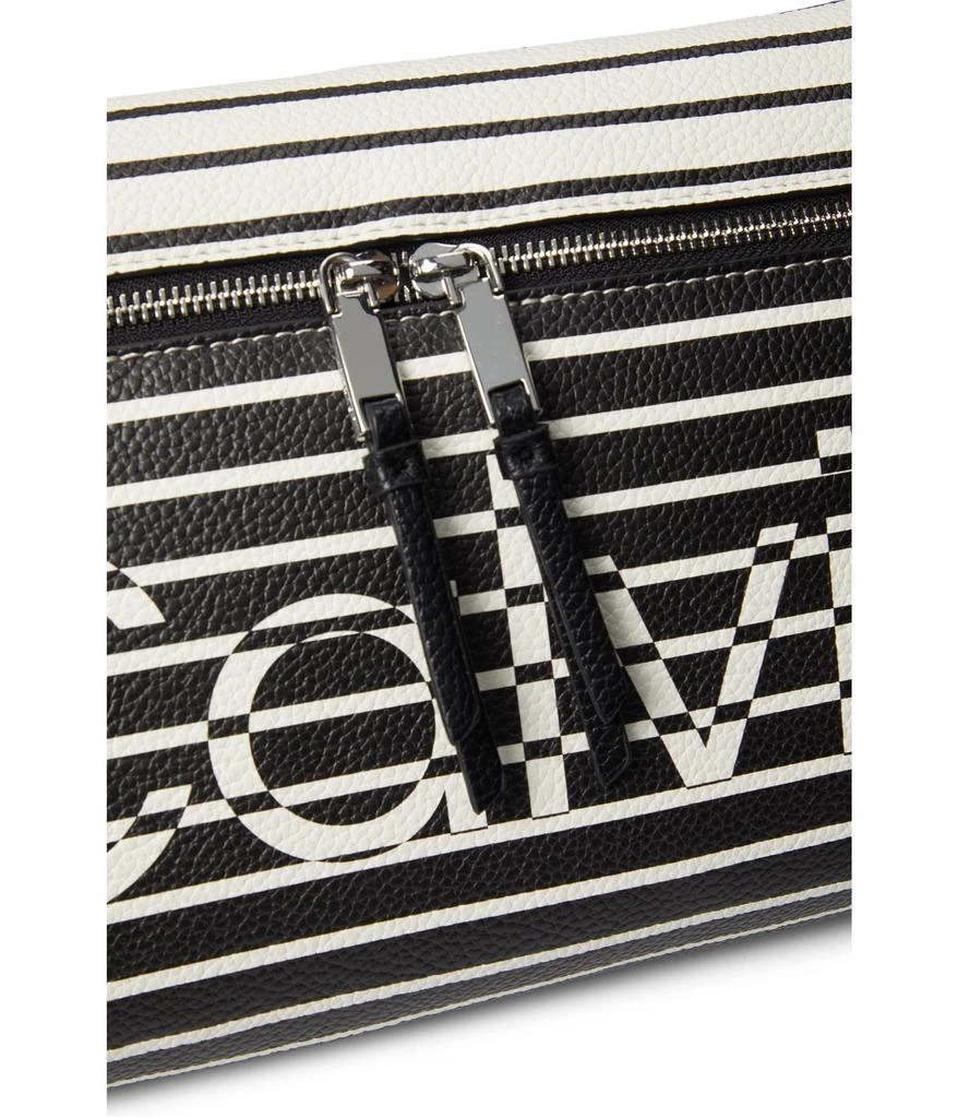 商品Calvin Klein|Lola Novelty Crossbody,价格¥739,第4张图片详细描述