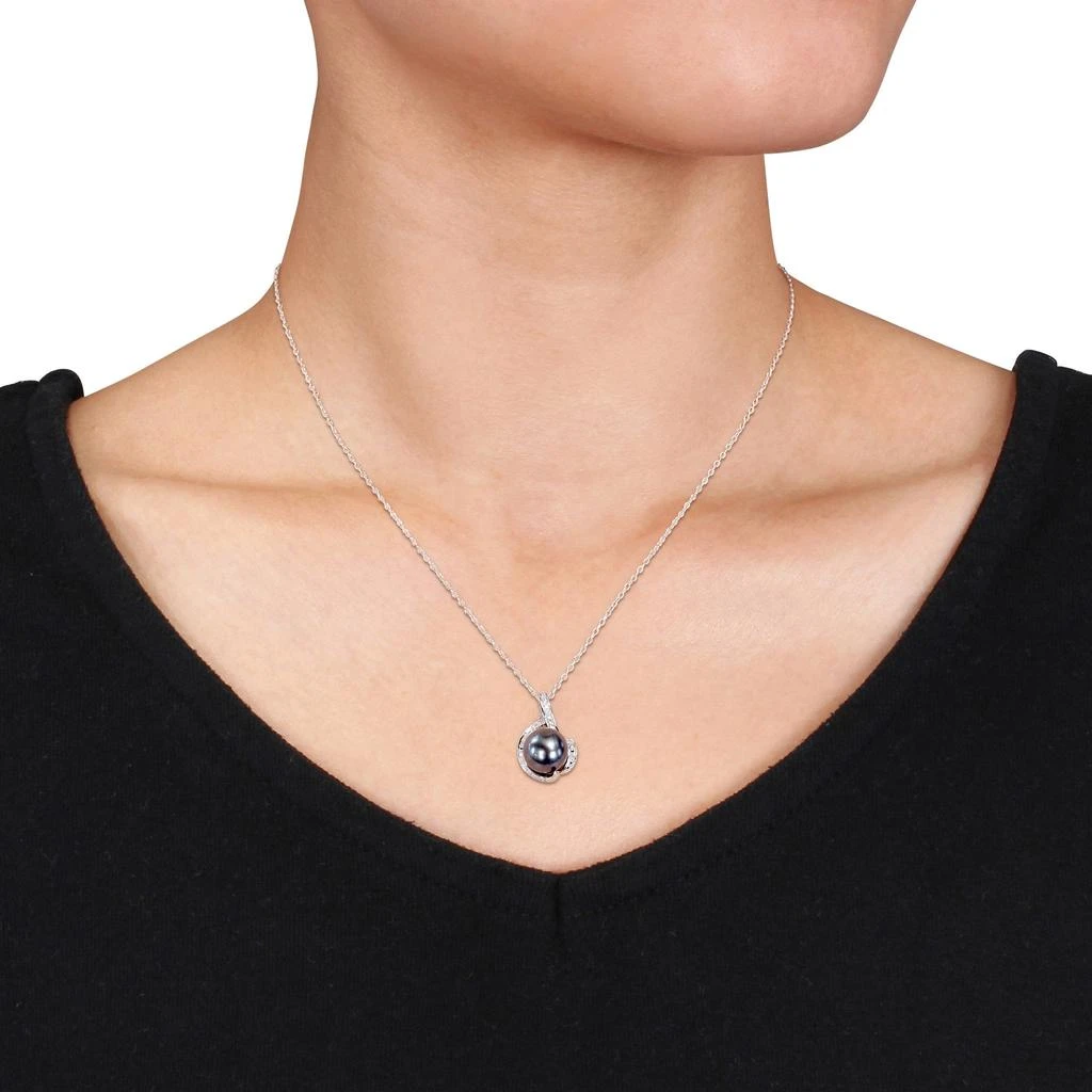 商品Mimi & Max|9-9.5mm Black Tahitian Pearl and Diamond Curlicue Necklace in Sterling Silver,价格¥888,第2张图片详细描述