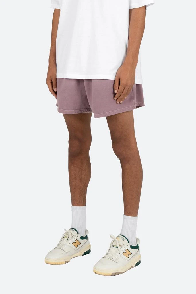 商品MNML|Vintage Washed Sweatshorts - Purple,价格¥91,第3张图片详细描述