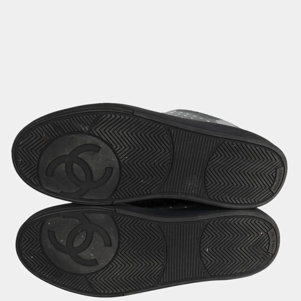 商品[二手商品] Chanel|Chanel Black/Grey Interlocking CC Logo Leather Sneakers EU 40,价格¥7026,第5张图片详细描述