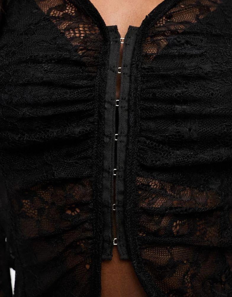 商品ASOS|ASOS DESIGN ruched front hook and eye lace shirt in black,价格¥126,第3张图片详细描述