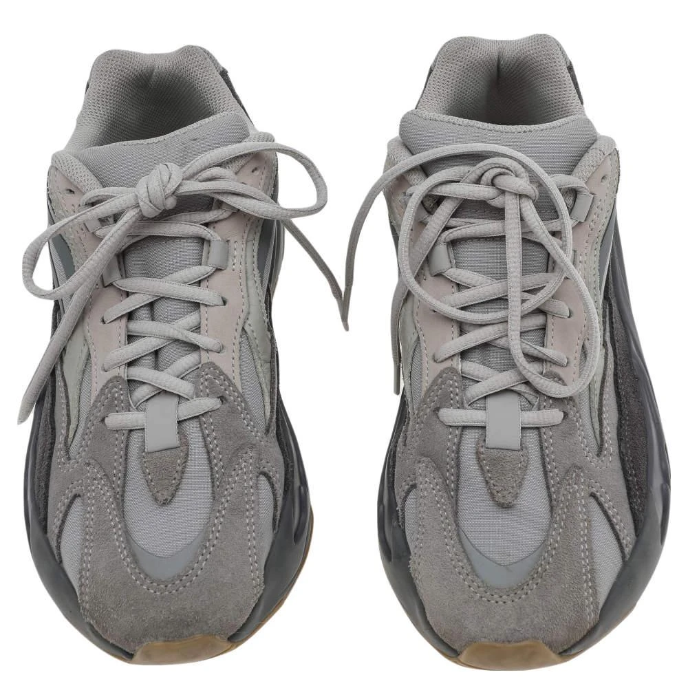 商品[二手商品] YEEZY|Yeezy x Adidas Grey Suede And Fabric Boost 700 V2 Tephra Sneakers Size 40,价格¥1215,第3张图片详细描述