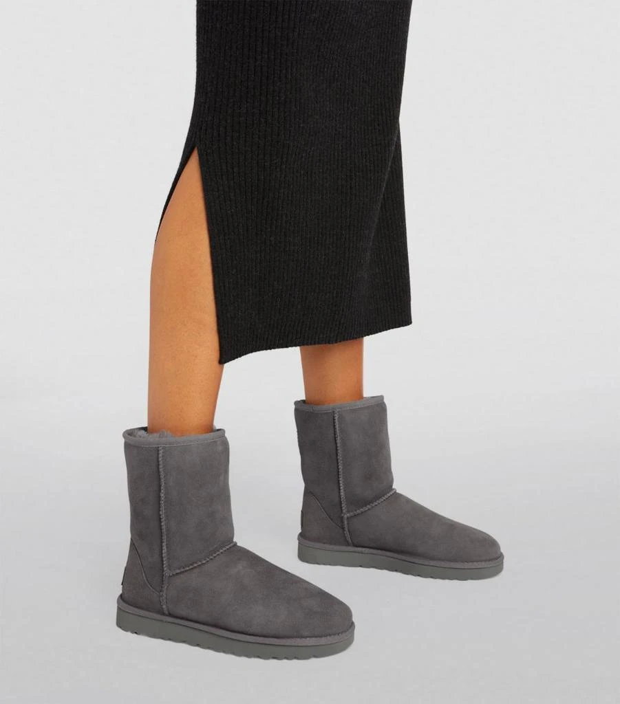 商品UGG|Classic Short II Suede Boots,价格¥1937,第2张图片详细描述