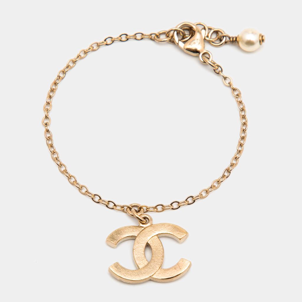 Chanel CC Crystals Faux Pearl Gold Tone Bracelet商品第2张图片规格展示