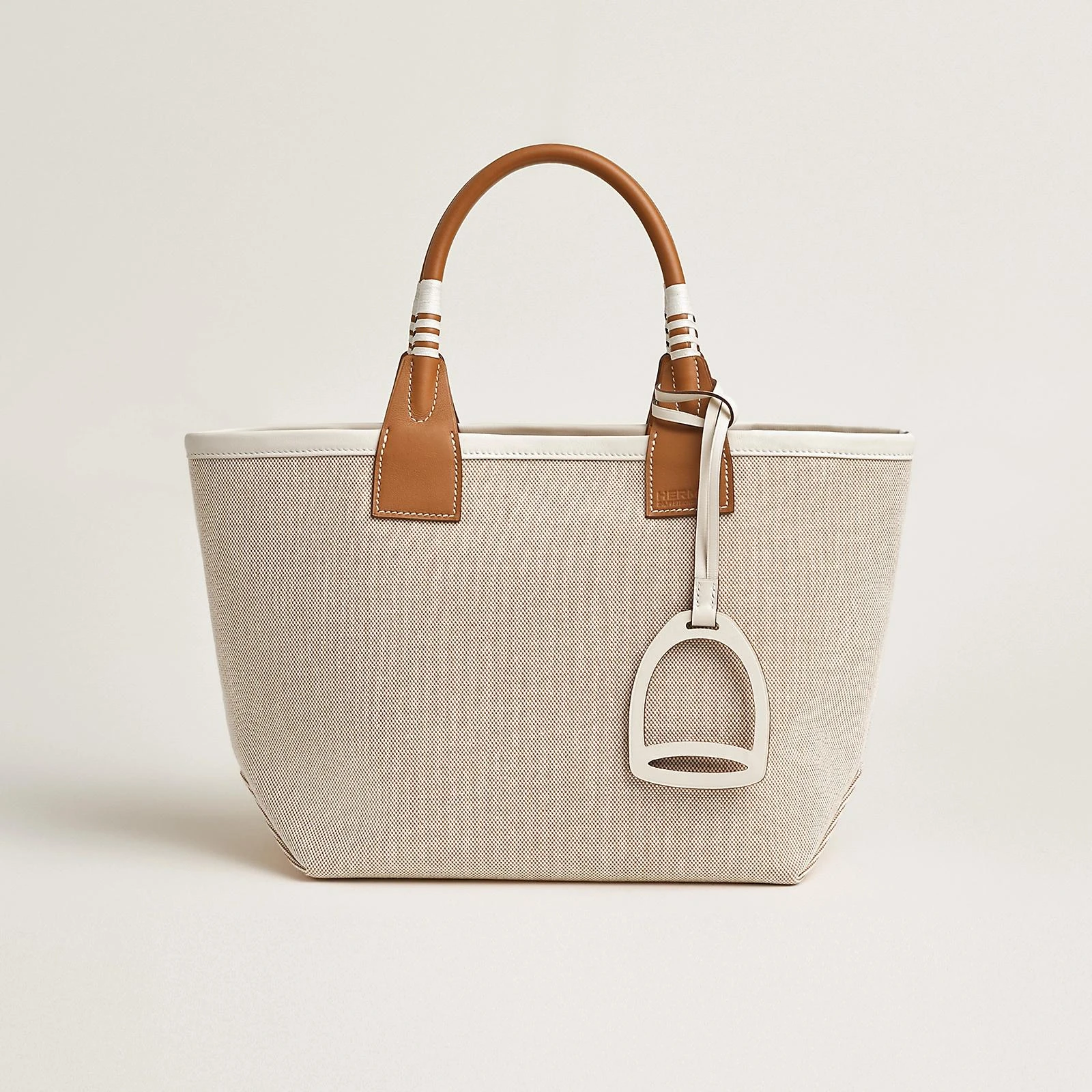 【预售】 爱马仕 24秋冬 女士 手提包 Sac Steeple 25 H083611CKAA 商品