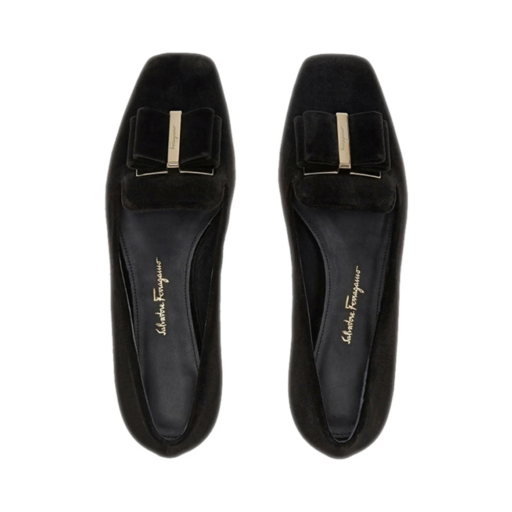 SALVATORE FERRAGAMO 女士黑色平底船鞋 01-R506-733784 商品