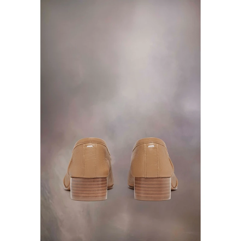商品MAISON MARGIELA|Maison Margiela 女士棕色羊皮平跟鞋,价格¥8059,第6张图片详细描述