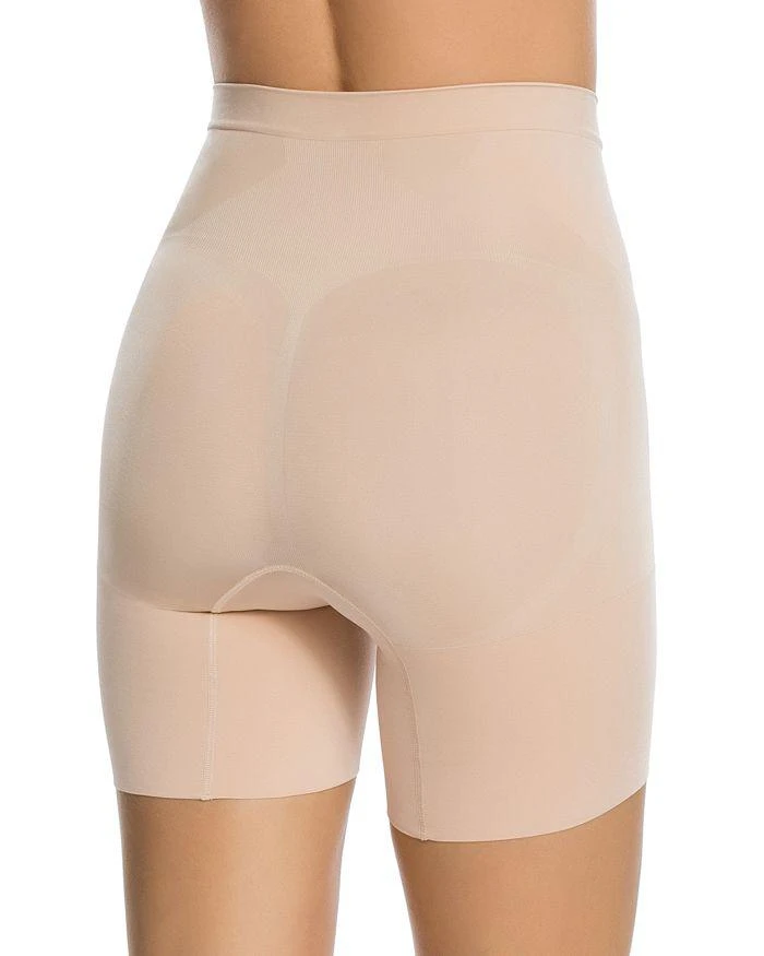 商品SPANX|OnCore Mid-Thigh Shorts,价格¥477,第2张图片详细描述