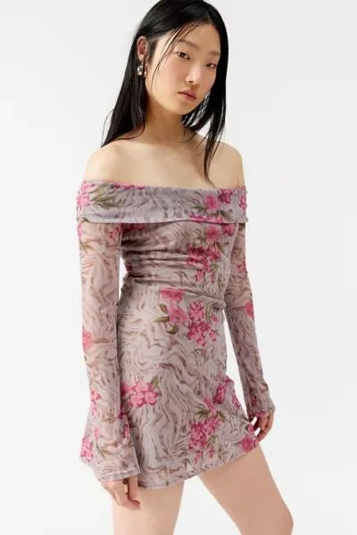 商品Urban Outfitters|UO Isla Long Sleeve Off-The-Shoulder Mini Dress,价格¥303,第1张图片