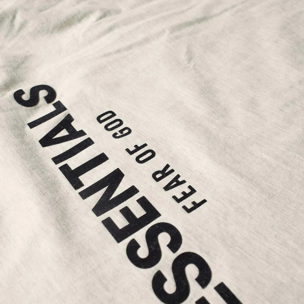 商品Essentials|FEAR OF GOD ESSENTIALS Logo Long Sleeve T-Shirt - Light Oatmeal,价格¥413,第3张图片详细描述