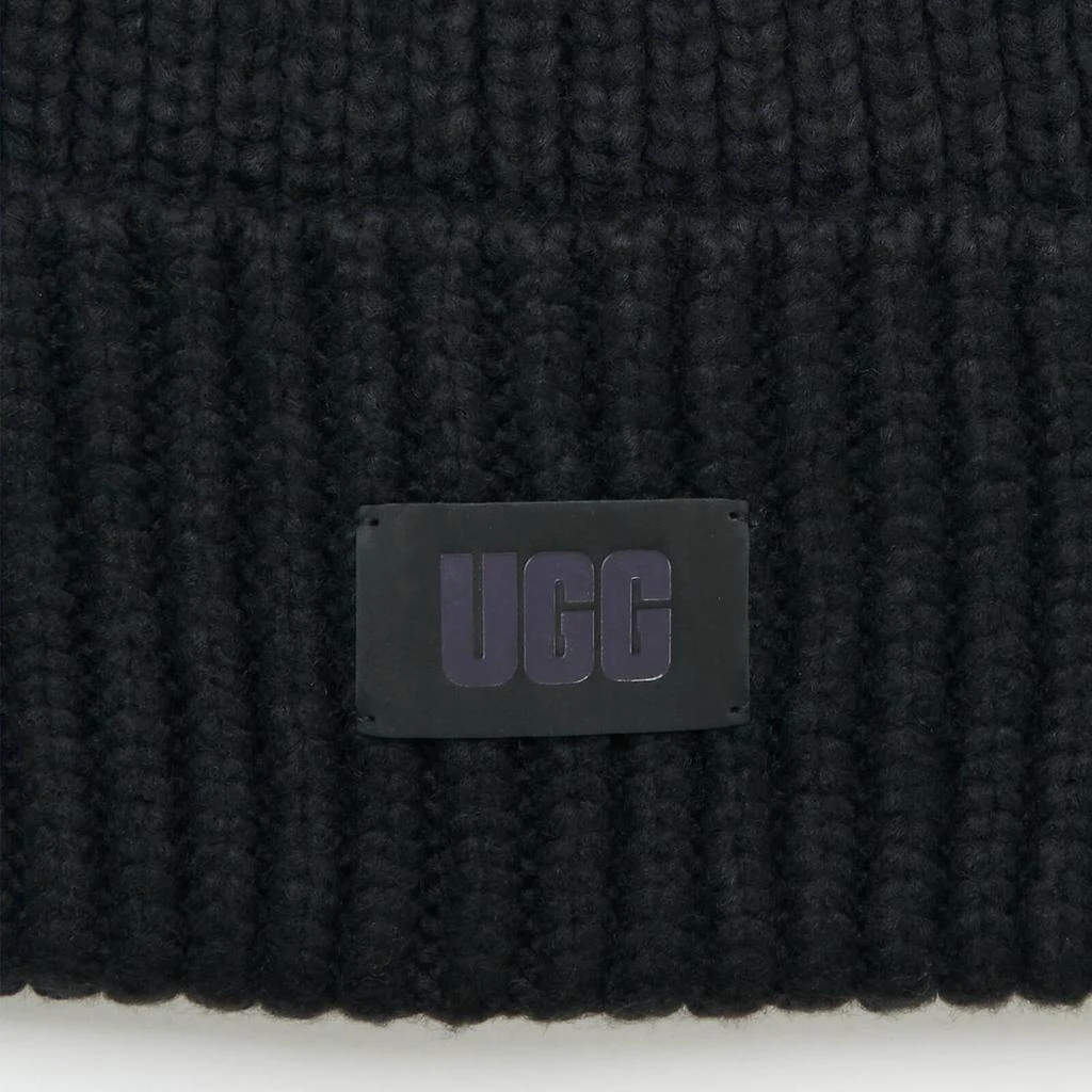 商品UGG|UGG Women's Airy Knit Bobble Hat - Black,价格¥523,第3张图片详细描述