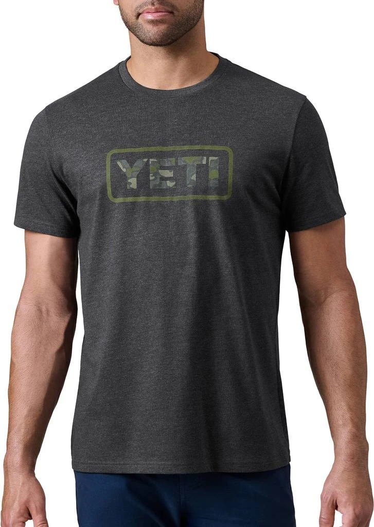 商品YETI|YETI Men's Camo Logo Badge Short Sleeve T-Shirt,价格¥135,第2张图片详细描述