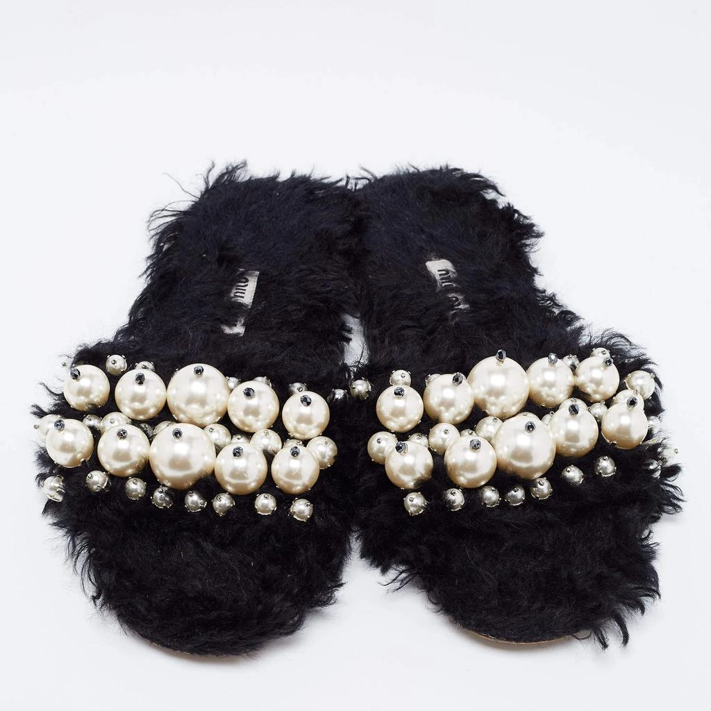 商品[二手商品] Miu Miu|Miu Miu Black Faux Fur Pearl Embellished Slide Flats Size 38,价格¥1157,第3张图片详细描述