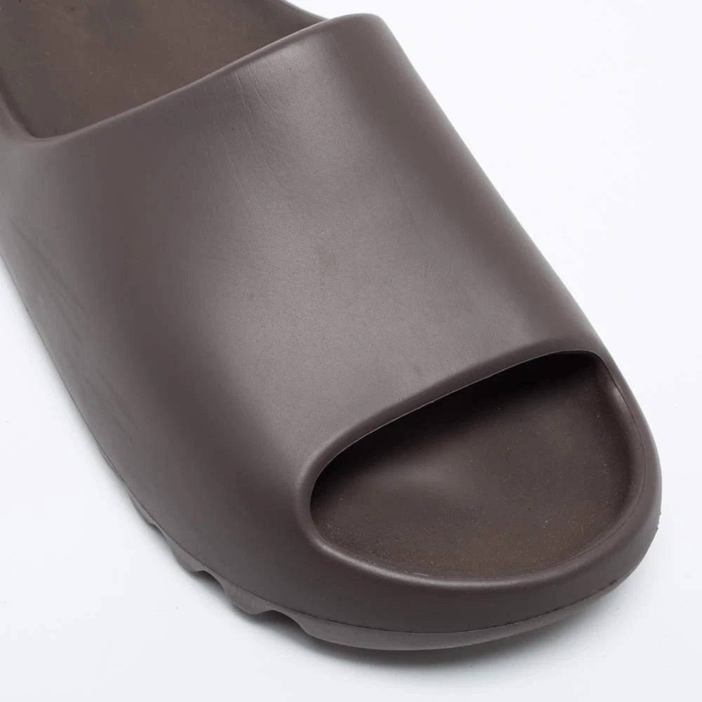 Yeezy x Adidas Brown Rubber Onyx Slides Size 43 商品