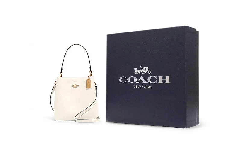 商品[国内直发] Coach|蔻驰 Town 21 金属Logo标志性徽标压印吊饰 抛光鹅卵石纹皮革 水桶包手提单肩斜挎包 小号 女款 白色,价格¥3312,第4张图片详细描述