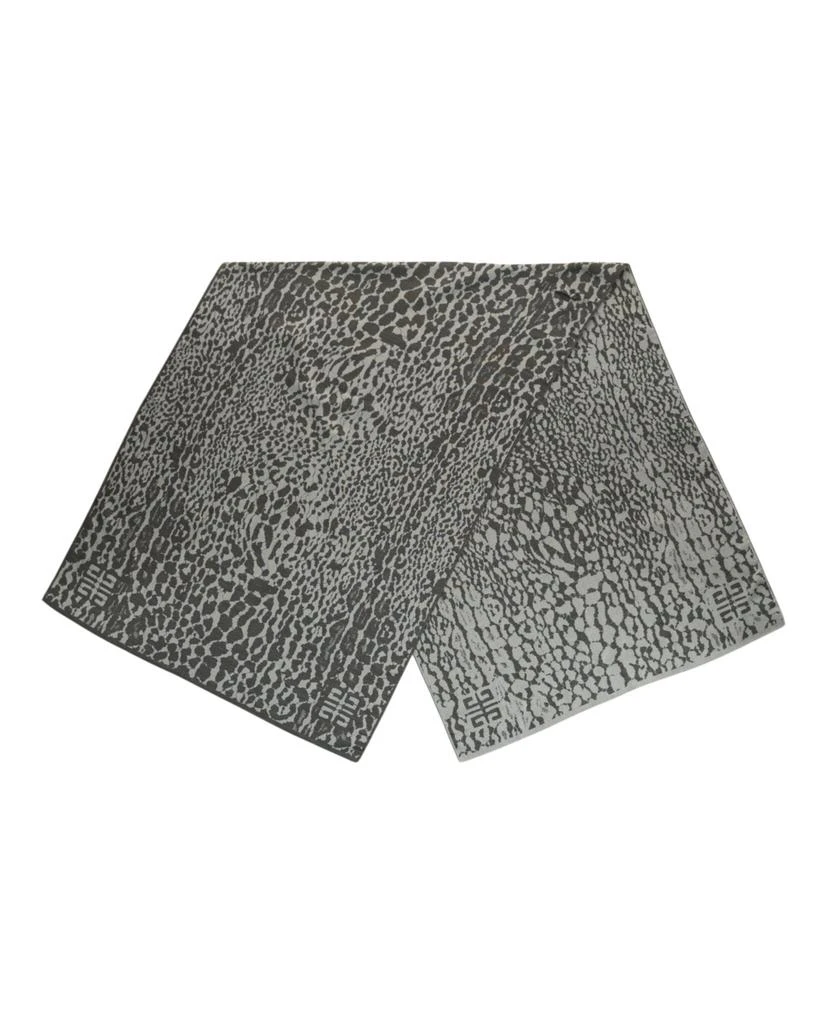 商品Givenchy|Leopard Pattern Silk Scarf,价格¥1069,第2张图片详细描述