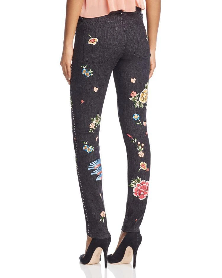 商品Alice + Olivia|Jane Embroidered and Studded Skinny Jeans in Washed Black,价格¥2670,第2张图片详细描述