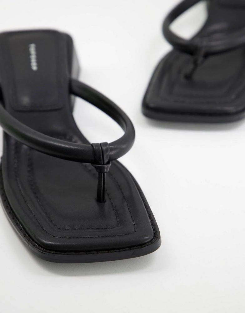 商品Topshop|Topshop Pella toe post sandal in black,价格¥152,第1张图片