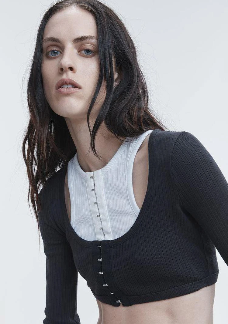 商品Alexander Wang|RIBBED CROP TOP
,价格¥528,第4张图片详细描述