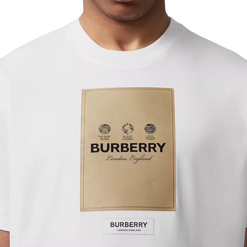 商品Burberry|【预售3-7天】BURBERRY/博柏利 22年秋冬新款 男士白色纯棉标签贴花短袖T恤衫80575291,价格¥4582,第8张图片详细描述