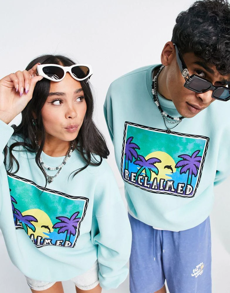 商品Reclaimed Vintage|Reclaimed Vintage inspired unisex sweat with sunset dolphin print in blue,价格¥239,第3张图片详细描述