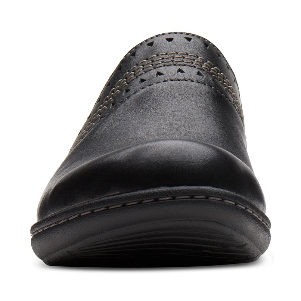 商品Clarks|Women's Laurieann Ease Perforated Slip-On Clogs,价格¥422,第3张图片详细描述