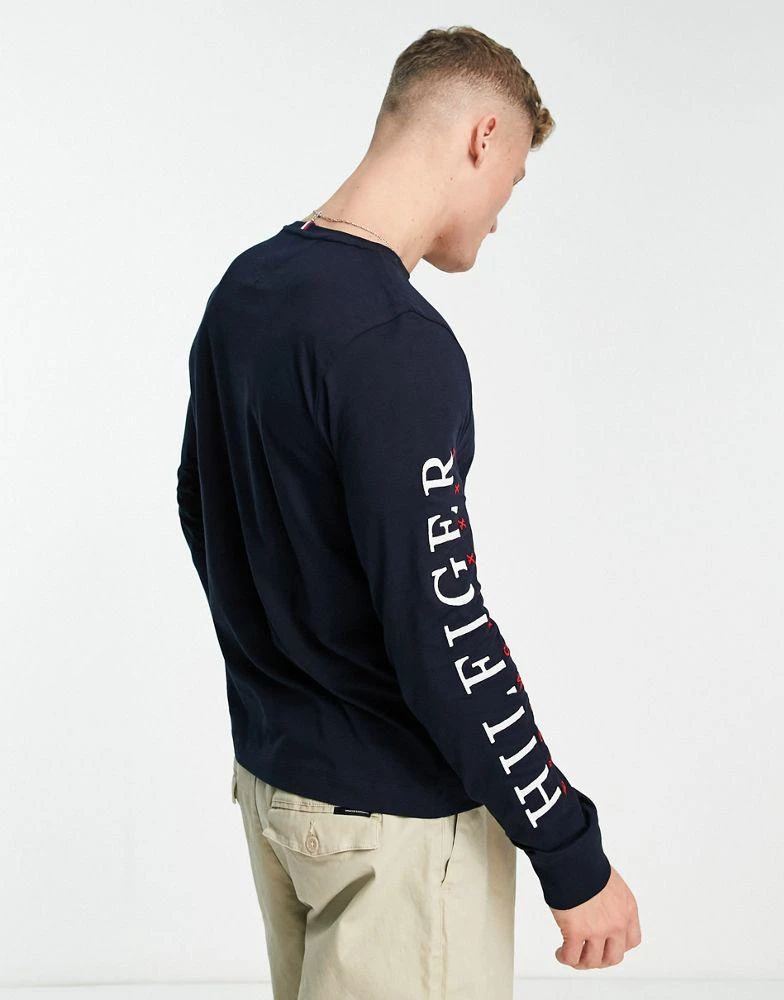 商品Tommy Hilfiger|Tommy Hilfiger long sleeve t-shirt in navy,价格¥424,第3张图片详细描述