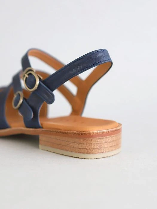 商品HEENN|Leather Crossover Sandals_Indigo,价格¥1731,第4张图片详细描述