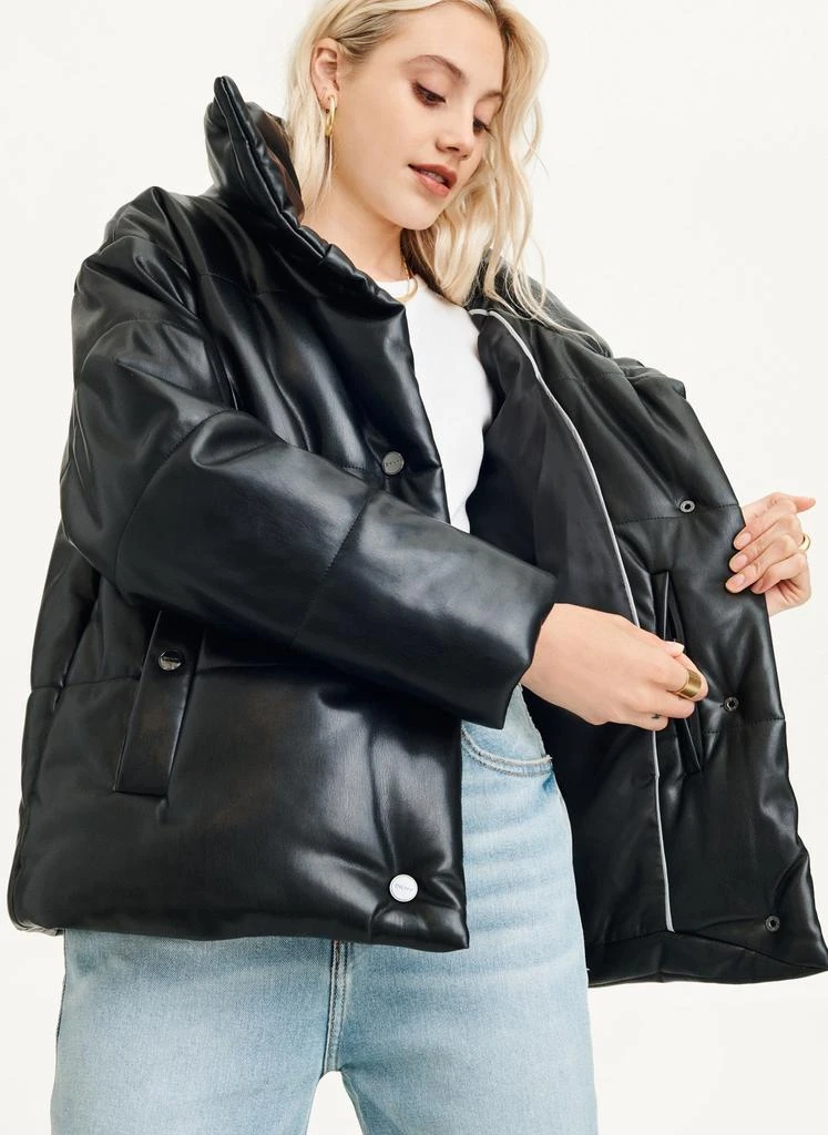 商品DKNY|Faux Leather Puffer Jacket,价格¥369,第5张图片详细描述