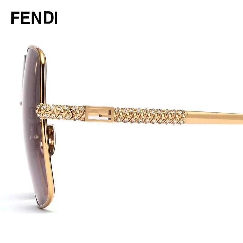 商品Fendi|Fendi超大方形F法棍Logo太阳镜,价格¥2323,第3张图片详细描述