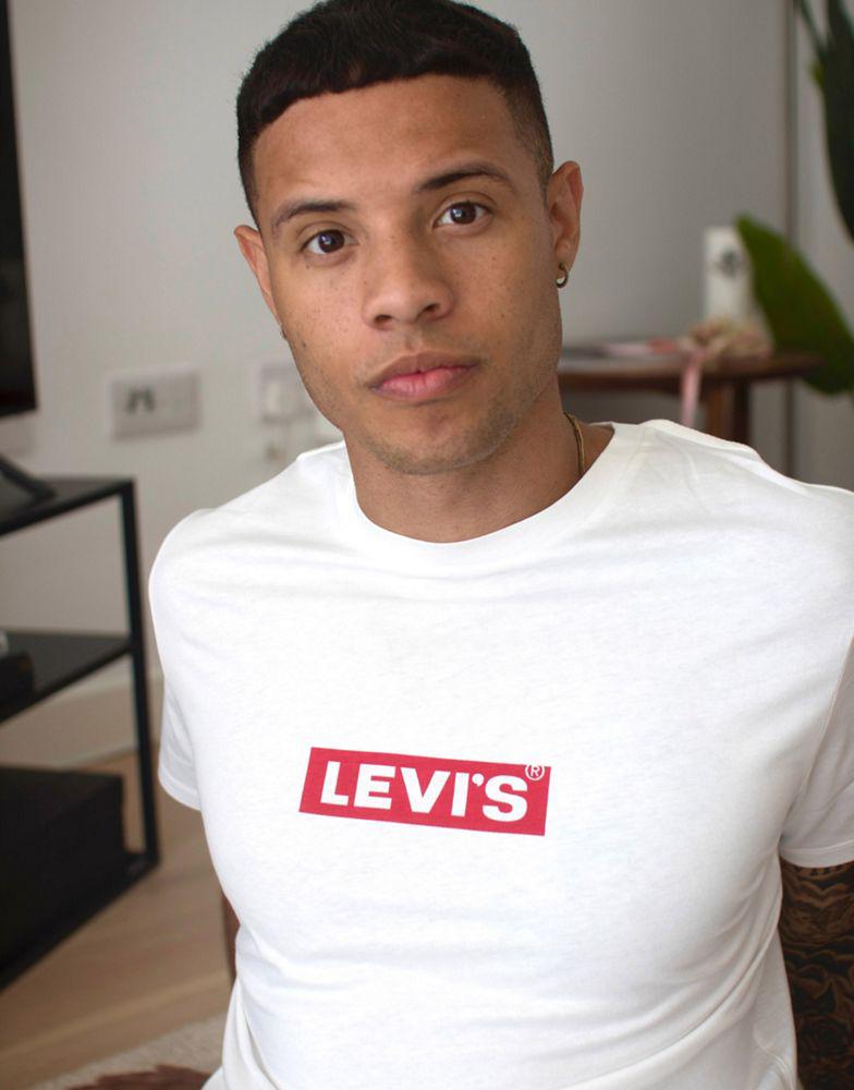 Levi's small chest boxtab logo t-shirt in white商品第4张图片规格展示