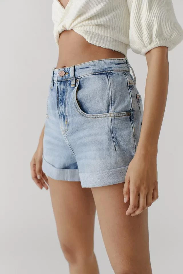 商品BDG|BDG Carrie Denim Short — Light Wash,价格¥76,第2张图片详细描述