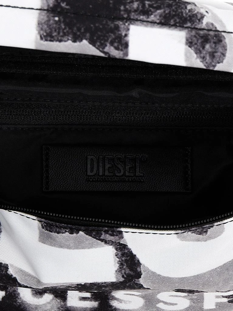 商品Diesel|Logo Fanny Pack Crossbody Bags White/Black,价格¥1013,第4张图片详细描述