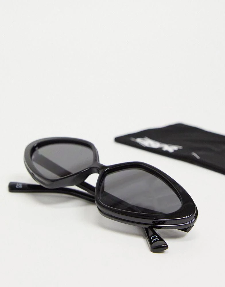商品ASOS|ASOS DESIGN frame oval cat eye sunglasses in shiny black - BLACK,价格¥28,第4张图片详细描述