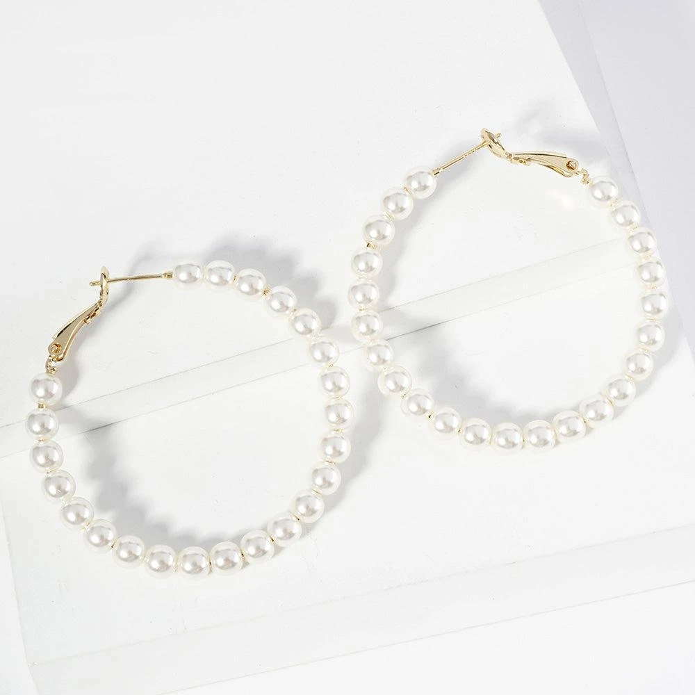 商品FASHNZFAB|Gold Dipped Pearl Beaded Hoop Earrings - Cream, Gold,价格¥221,第1张图片详细描述
