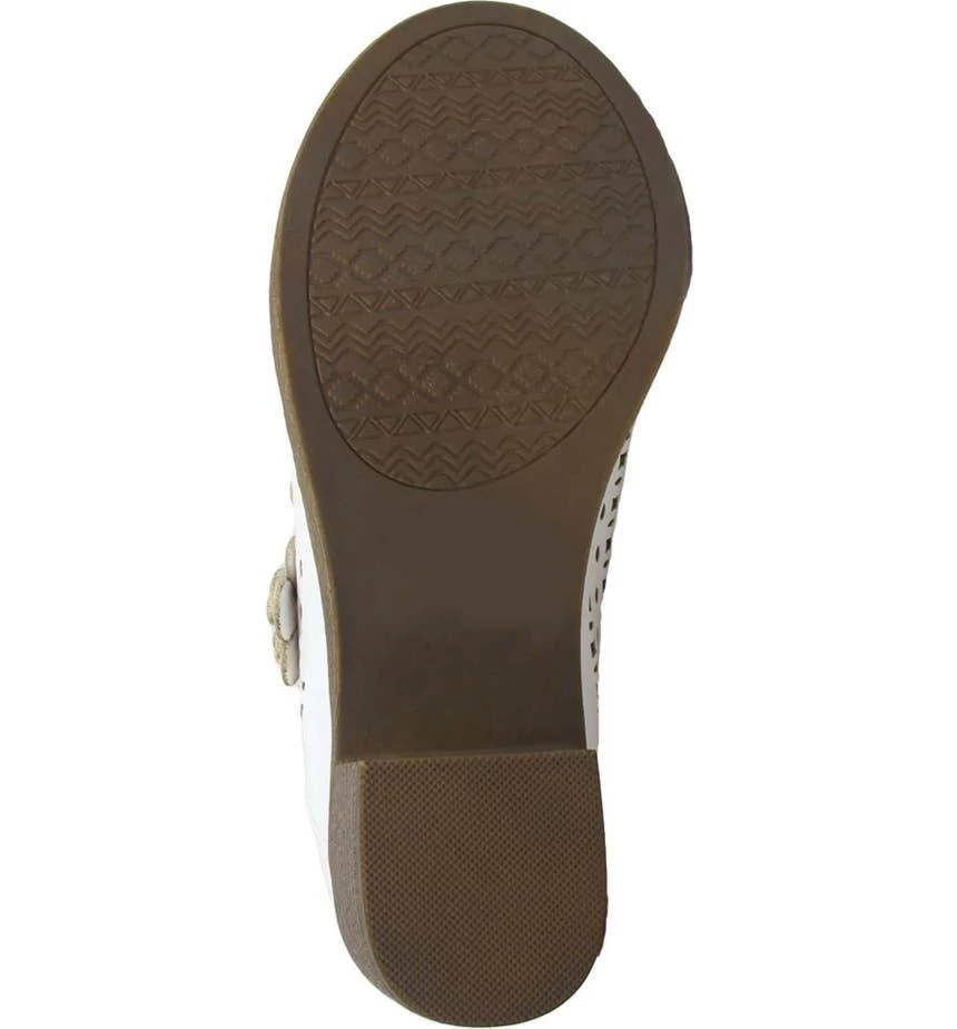 商品JELLYPOP|Kids' Fionette Floral Cutout Sandal,价格¥231,第5张图片详细描述