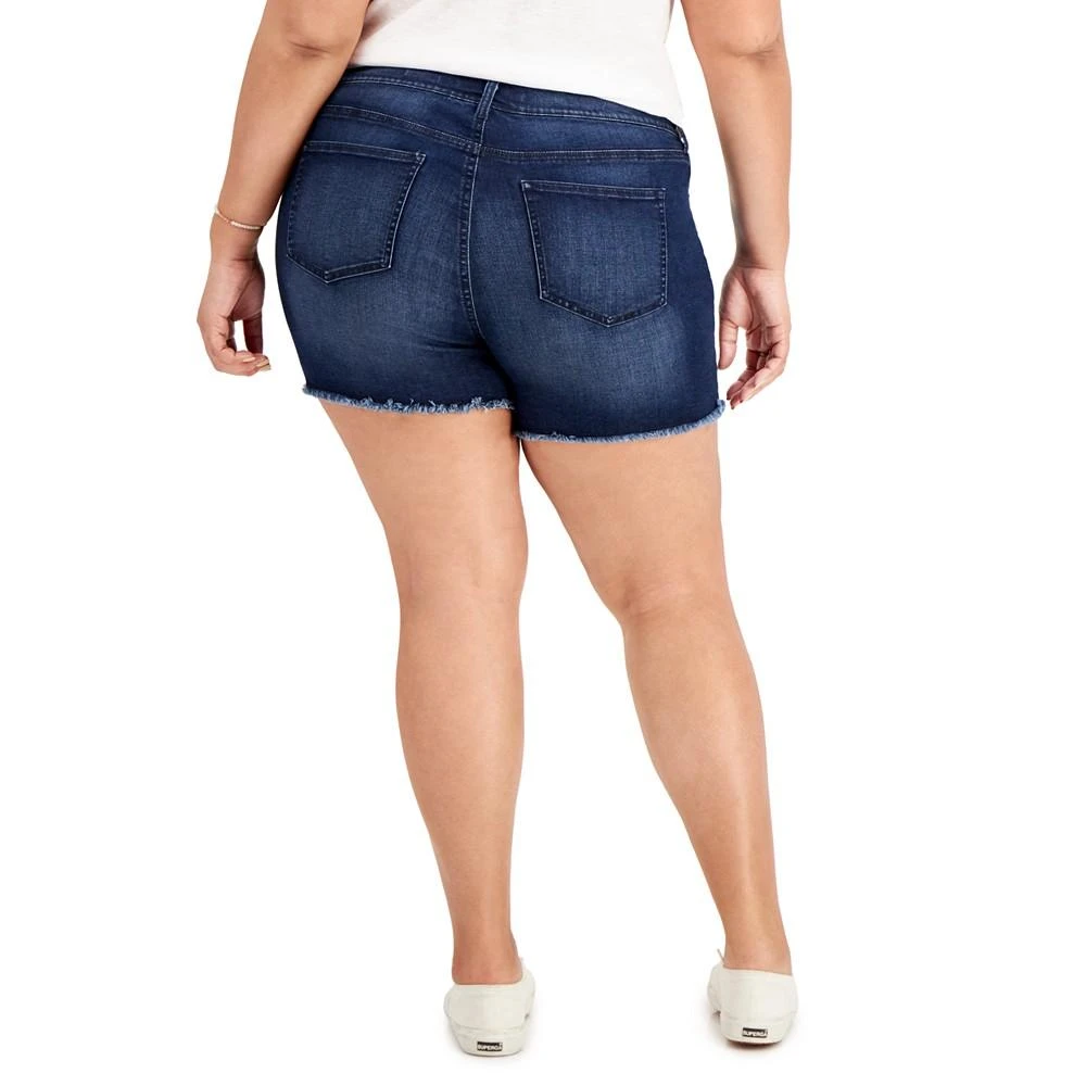 商品Celebrity Pink|Trendy Plus Size Frayed-Hem Denim Shorts,价格¥88,第2张图片详细描述