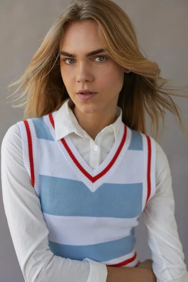 商品Urban Outfitters|UO Randi Shrunken Sweater Vest,价格¥78,第4张图片详细描述