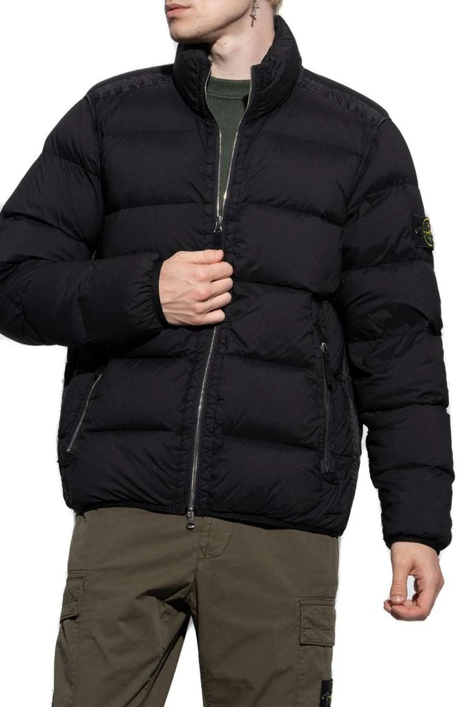 商品Stone Island|Stone Island Logo Patch High-Neck Padded Jacket,价格¥4577,第3张图片详细描述