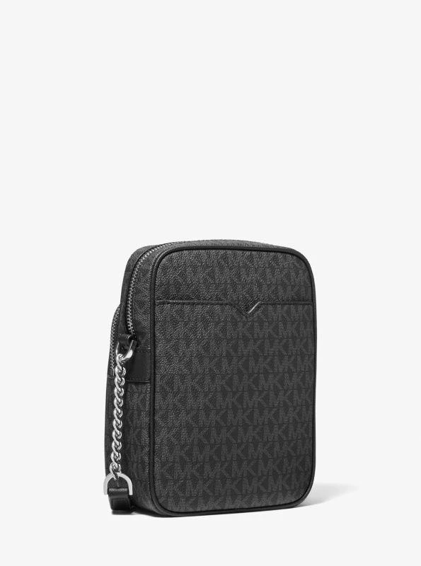 Jet Set Travel Medium Logo Crossbody Bag 商品