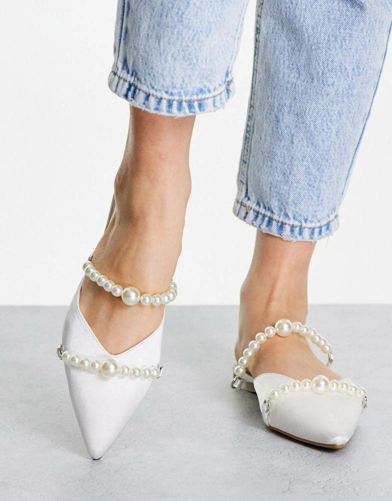 商品ASOS|ASOS DESIGN Lasting faux pearl ballet mules in ivory satin,价格¥153,第2张图片详细描述