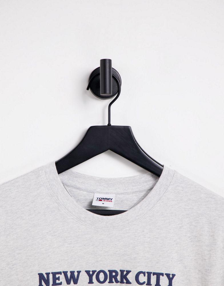 商品Tommy Hilfiger|Tommy Jeans NYC logo crop t-shirt in grey,价格¥191,第5张图片详细描述