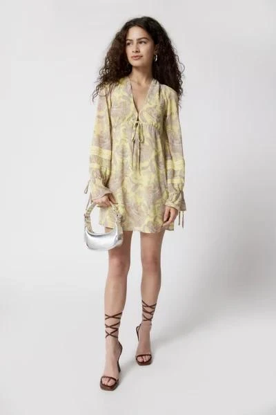 商品Urban Outfitters|UO Charlene Printed Long Sleeve Mini Dress,价格¥76,第3张图片详细描述