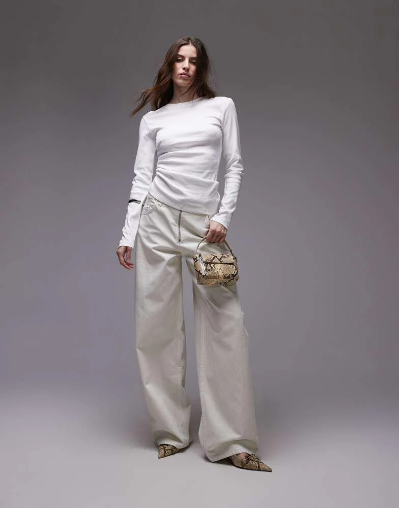 商品Topshop|Topshop hitched side long sleeve top in ivory,价格¥123,第2张图片详细描述