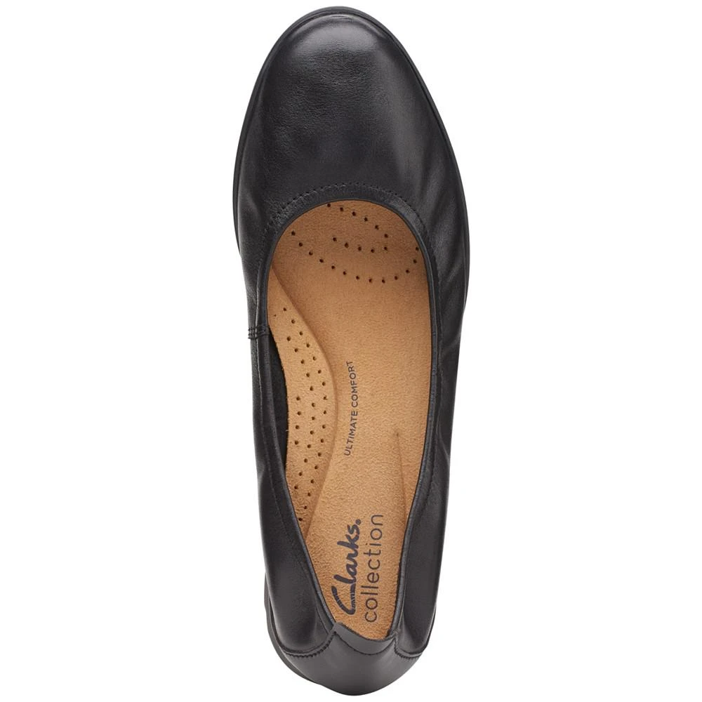 商品Clarks|Women's Jenette Ease Slip-On Flats,价格¥396,第5张图片详细描述