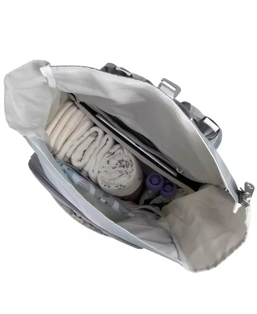 商品Fisher Price|Maverick Roll Top Diaper Backpack,价格¥268,第5张图片详细描述