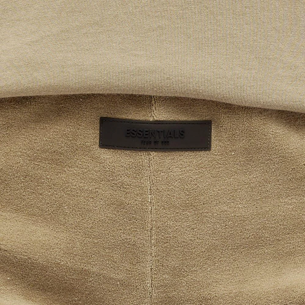 商品Essentials|FEAR OF GOD ESSENTIALS Women's Velour Beach Shorts - Oak,价格¥361,第5张图片详细描述